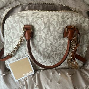 Michael Kors Purse 👜 brand new!!